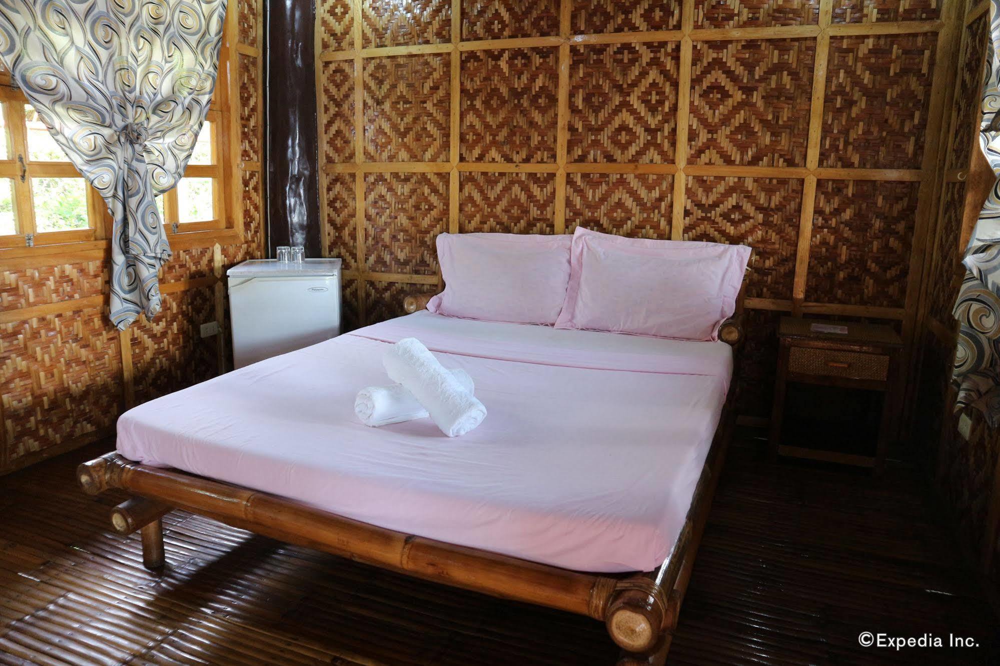 Dumaguete Springs Beach Resort 杜马格特 外观 照片